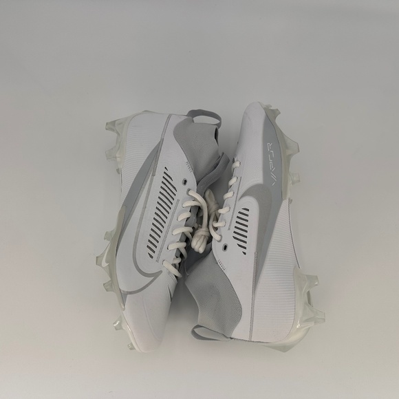 Athletic_Shoes